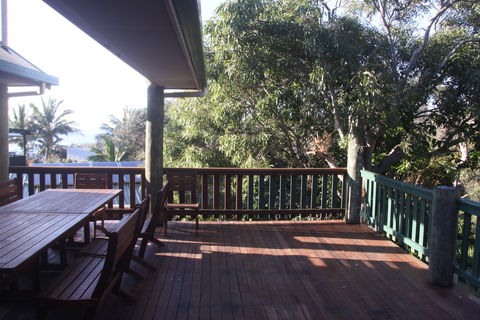 Salty Towers - Accommodation Tasmania 0