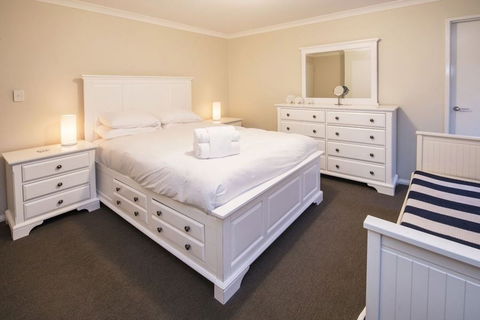A Little Luxury In Town - Accommodation Tasmania 1