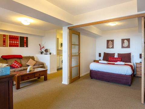 Beach Apartments - Accommodation Tasmania 2