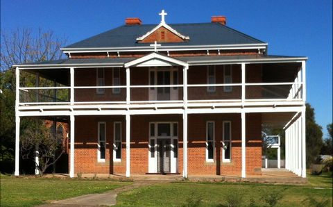Eddy's Of Canowindra - Accommodation Tasmania 0