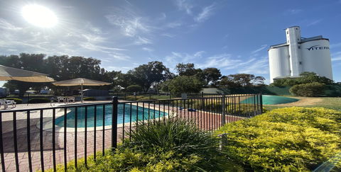 Elliston Caravan Park - Accommodation Tasmania 0