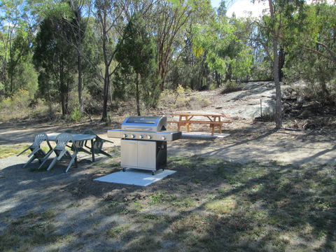 Just Red Wines Vineyard Cabins - Accommodation Tasmania 1
