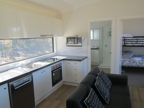 Just Red Wines Vineyard Cabins - Accommodation Tasmania 2