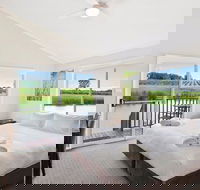 The Lakehouse at 201 - Accommodation Tasmania