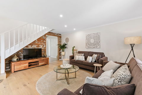 The Beach House Anglesea - Accommodation Tasmania 1