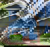 The Blue House at Wombarra Beach - Accommodation Tasmania