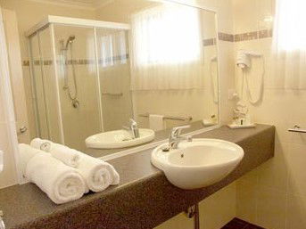 Armidale Pines Motel - Accommodation Tasmania 1