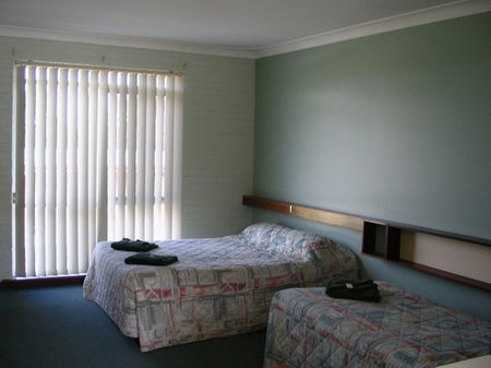 Walpole Hotel Motel - Accommodation Tasmania 0