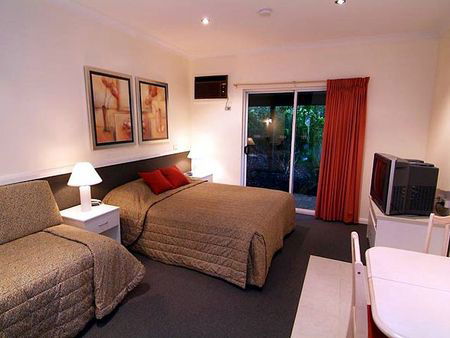 Dunsborough Motel - Accommodation Tasmania 1