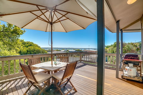 16 Sir George Ritchie Avenue - Accommodation Tasmania 0