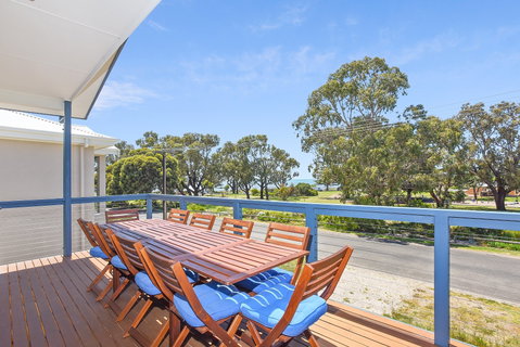 28A Kent Drive - Gorgeous Location Opposite Kent Reserve In Encounter Bay - Accommodation Tasmania 1