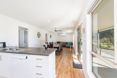 32 West B & B - Accommodation Tasmania 1