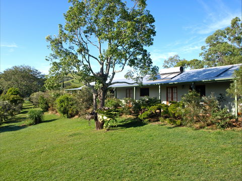 Amamoor Lodge - Accommodation Tasmania 1