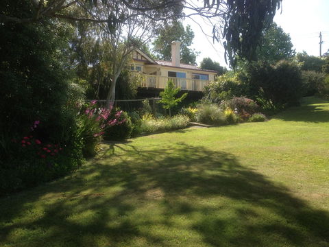 Beauty Point Cottages - Accommodation Tasmania 2