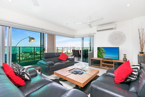 Beachlife Sands 3 Bedroom Harbour View Apartment - Accommodation Tasmania 1