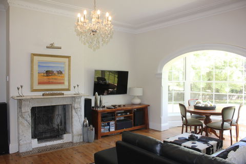 Cambourne Country House - Accommodation Tasmania 0