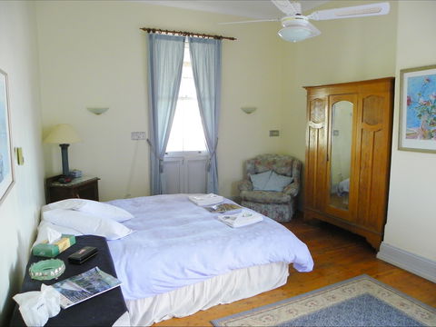 Canowindra Old Vic Inn - Accommodation Tasmania 2