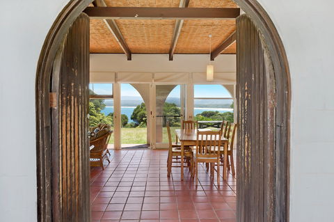 Cordova - Accommodation Tasmania 1