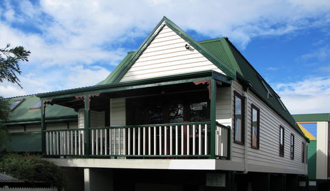 Dlux + Escape @ Lorne - Accommodation Tasmania 1