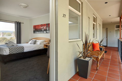 Elphin  Motel & Serviced Apartments - Accommodation Tasmania 1