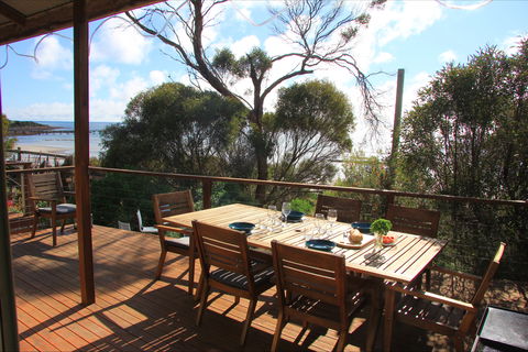 Emu Bay Stay - Accommodation Tasmania 0