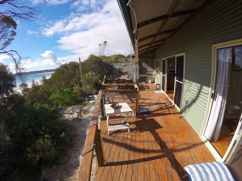 Emu Bay Stay - Accommodation Tasmania 1