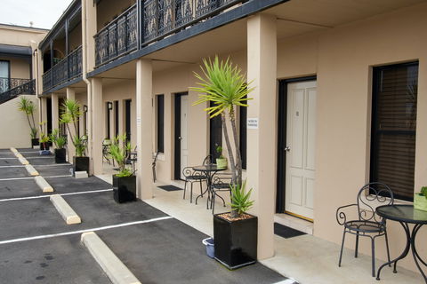 Inverell Terrace Motor Lodge - Accommodation Tasmania 1