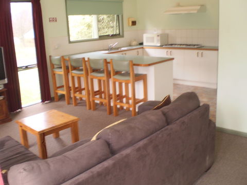 Khancoban Rose Holiday Units - Accommodation Tasmania 2