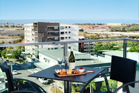 Oaks Gladstone Grand Hotel - Accommodation Tasmania 0