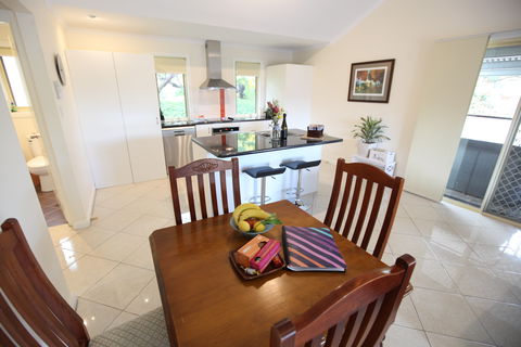 One Tree Bed And Breakfast: The Suite And The Retreat - Accommodation Tasmania 1