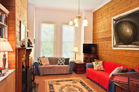 Pendower House B&B And Self Contained Apartments - Accommodation Tasmania 2
