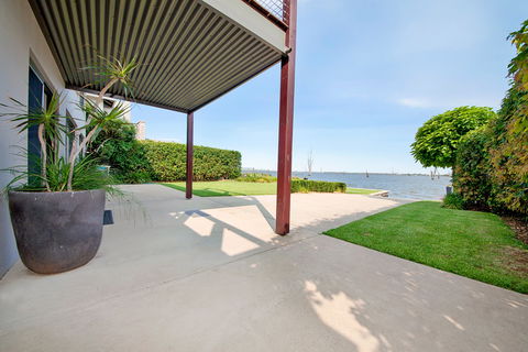 Quondong - Accommodation Tasmania 0