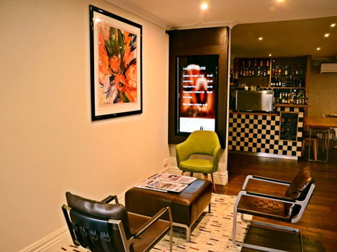 The Waverley International Hotel - Accommodation Tasmania 1