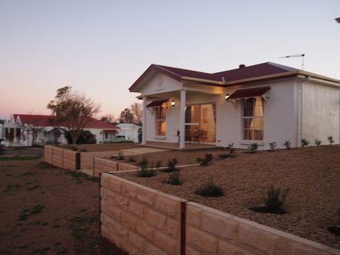 1837 Barossa Luxury Vineyard Cottages - Accommodation Tasmania 2