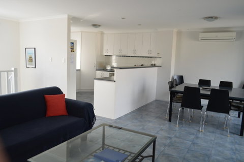 20 Albatross Ave - Hayborough - Accommodation Tasmania 2