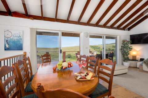 Absolute Oceanfront Cottage - Accommodation Tasmania 2