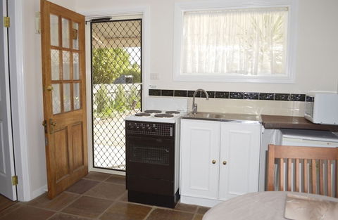 Almond Tree Cottage - Accommodation Tasmania 2