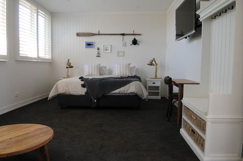 Anchor Geelong - Accommodation Tasmania 1
