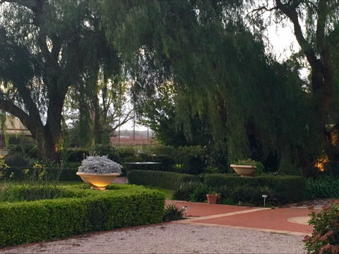 BAROSSA  HOUSE - Accommodation Tasmania 2