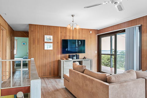 Blenheim Blue - Accommodation Tasmania 2