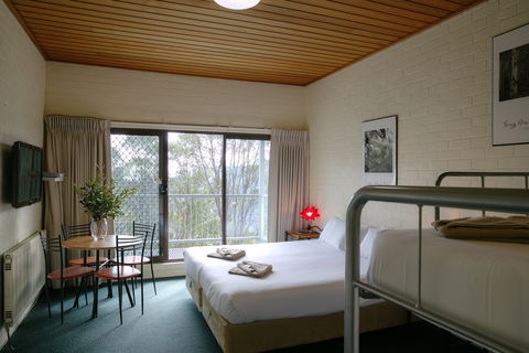 Cedarwood Apartments - Accommodation Tasmania 2