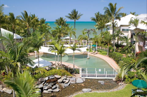 Coral Sands Beachfront Resort - Accommodation Tasmania 0