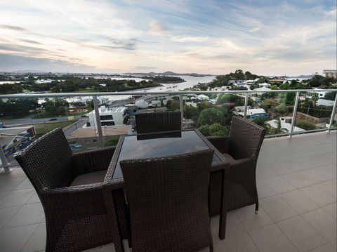 Curtis Central Apartments - Accommodation Tasmania 2
