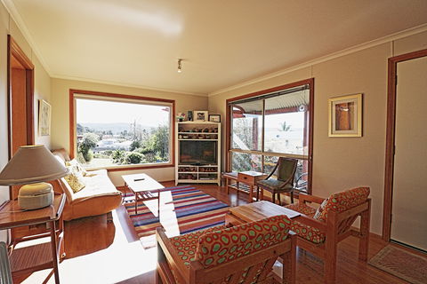 Monaro Cottage - Accommodation Tasmania 2