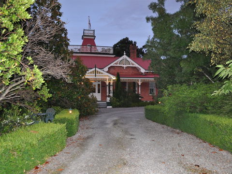 Ormiston House - Accommodation Tasmania 0