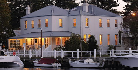 Oscars Waterfront Boutique Hotel - Accommodation Tasmania 0