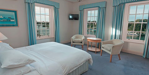Oscars Waterfront Boutique Hotel - Accommodation Tasmania 1