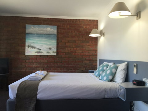 Port Campbell Motor Inn - Accommodation Tasmania 2