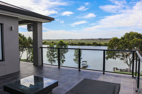 River Devine  White Sands Murray Bridge - Accommodation Tasmania 0