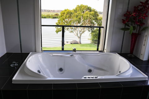 River Devine  White Sands Murray Bridge - Accommodation Tasmania 1